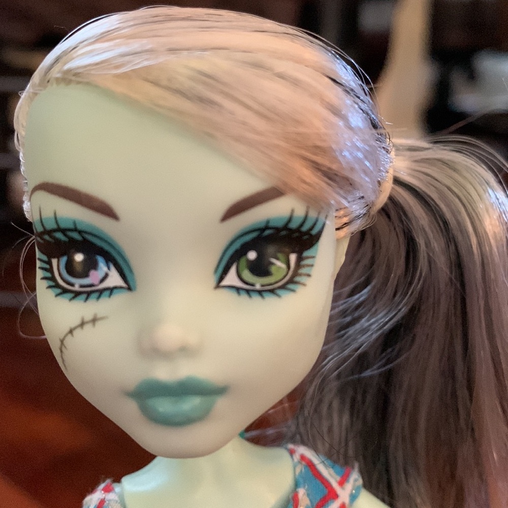 Monster High Frankie Stein doll Mattel 2008